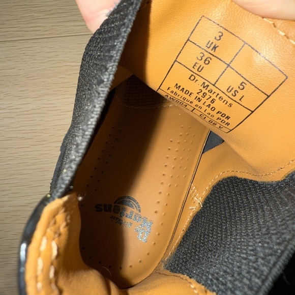 Dr. Martens Black Patent Leather Chelsea Boots Sz 5 – Classic Punk Streetwear - Picture 5 of 6